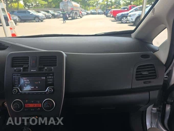 2017 Nissan LEAF S – miniatura 20