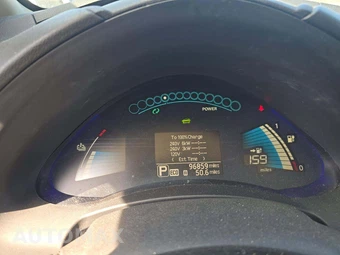 2017 Nissan LEAF S – miniatura 6