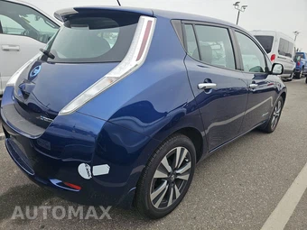 2017 Nissan LEAF SL – miniatura 4