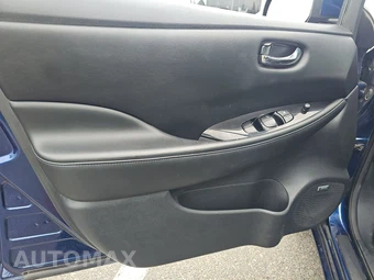 2017 Nissan LEAF SL – miniatura 9