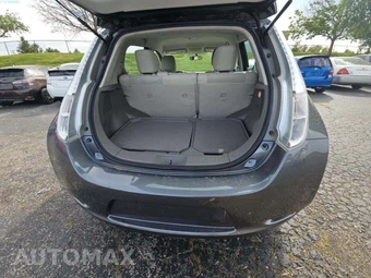2017 Nissan LEAF SV – miniatura 11
