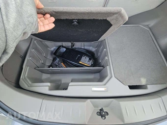 2017 Nissan LEAF SV – miniatura 12