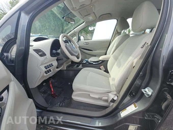 2017 Nissan LEAF SV – miniatura 3