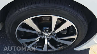 2017 Nissan Maxima S – miniatura 25