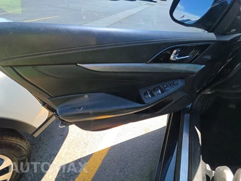 2017 Nissan Maxima SL – miniatura 9