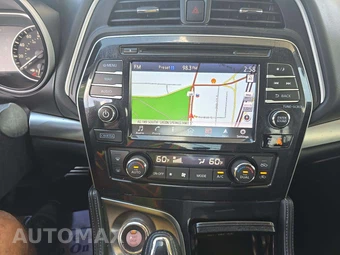 2017 Nissan Maxima SR – miniatura 10