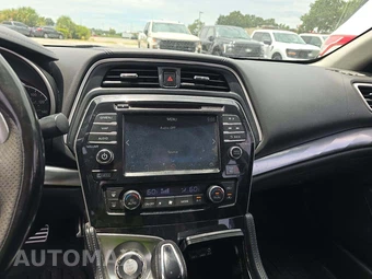 2017 Nissan Maxima SR – miniatura 10