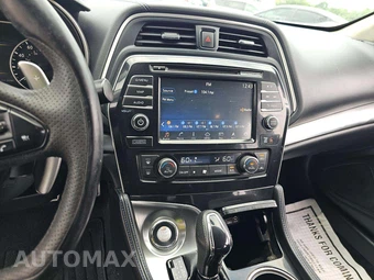 2017 Nissan Maxima SR – miniatura 10