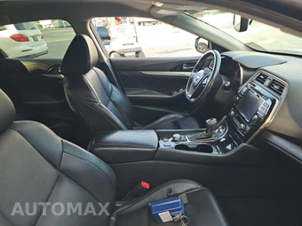 2017 Nissan Maxima SV – miniatura 8