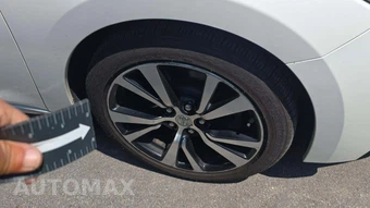 2017 Nissan Maxima SV – miniatura 21