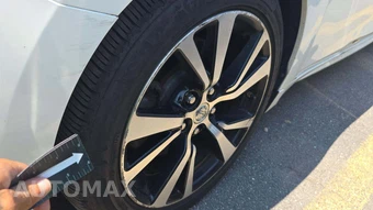 2017 Nissan Maxima SV – miniatura 30