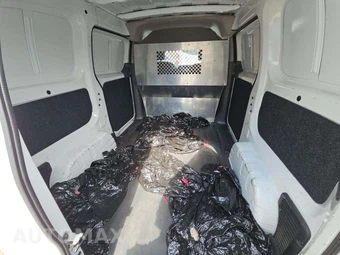 2017 Nissan NV200 Compact Cargo SV 115.2" WB - miniatura 14