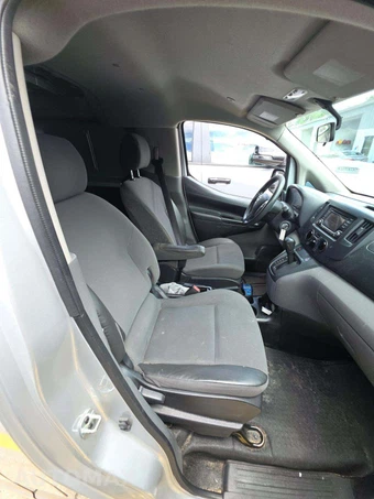 2017 Nissan NV200 Compact Cargo SV 115.2" WB - miniatura 18