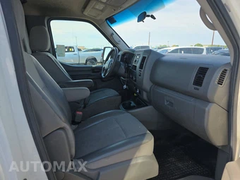 2017 Nissan NV2500 HD Cargo S Standard Roof 146.1" WB - miniatura 8