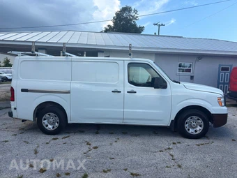 2017 Nissan NV2500 HD Cargo SV Standard Roof 146.1" WB - miniatura 3