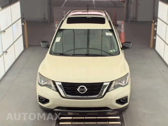 2017 Nissan Pathfinder Platinum – miniatura 2