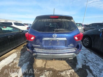 2017 Nissan Pathfinder Platinum - miniatura 4