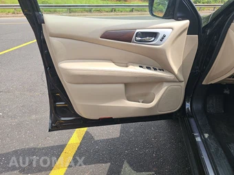 2017 Nissan Pathfinder Platinum - miniatura 9