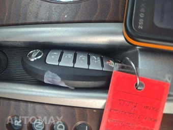 2017 Nissan Pathfinder Platinum – miniatura 5