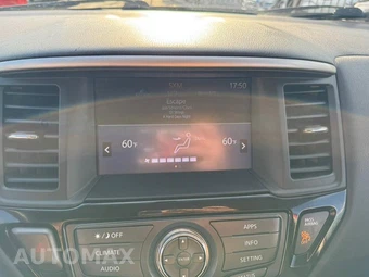2017 Nissan Pathfinder S - miniatura 21