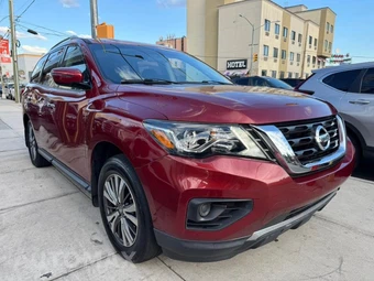 2017 Nissan Pathfinder S - miniatura 4
