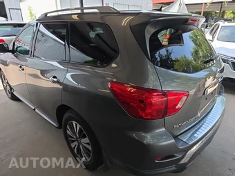 2017 Nissan Pathfinder S - miniatura 6