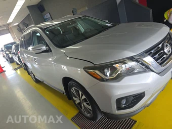 2017 Nissan Pathfinder S - miniatura 3