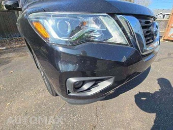 2017 Nissan Pathfinder SL