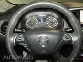 2017 Nissan Pathfinder SL – miniatura 11