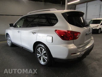 2017 Nissan Pathfinder SL – miniatura 4