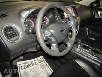 2017 Nissan Pathfinder SL – miniatura 9