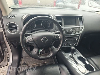 2017 Nissan Pathfinder SL – miniatura 10