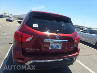 2017 Nissan Pathfinder SV – miniatura 5
