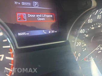 2017 Nissan Pathfinder SV – miniatura 15
