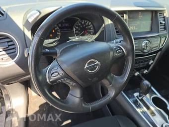 2017 Nissan Pathfinder SV – miniatura 10