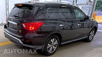 2017 Nissan Pathfinder SV – miniatura 4