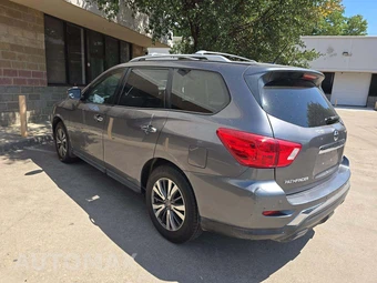 2017 Nissan Pathfinder SV - miniatura 2