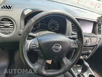 2017 Nissan Pathfinder SV – miniatura 10