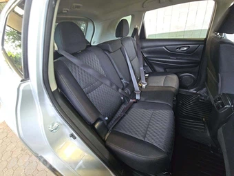 2017 Nissan Rogue S – miniatura 16