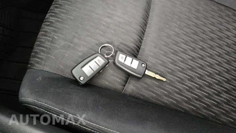 2017 Nissan Rogue S - miniatura 19