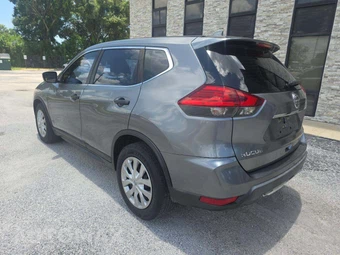 2017 Nissan Rogue S - miniatura 2