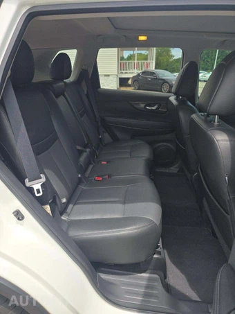 2017 Nissan Rogue SL – miniatura 16