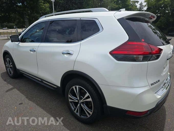 2017 Nissan Rogue SL – miniatura 2