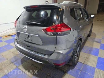 2017 Nissan Rogue SL - miniatura 3
