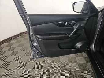 2017 Nissan Rogue SL – miniatura 9