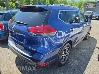 2017 Nissan Rogue SL – miniatura 4