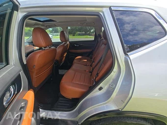 2017 Nissan Rogue SL - miniatura 13