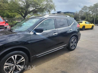 2017 Nissan Rogue SL - miniatura 218