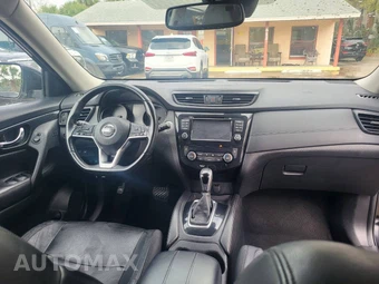 2017 Nissan Rogue SL - miniatura 9