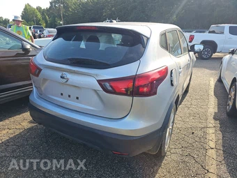 2017 Nissan Rogue Sport S - miniatura 4